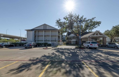 Memorial Apartment | 2 Queen Bed | Houston