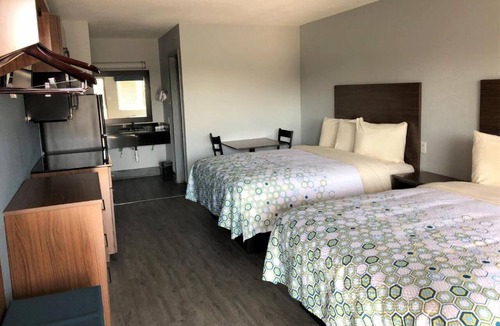 Arena District Hotel | 2 Spacious Studios Perfect for Families or Groups: Near San Antonio Prime Spots