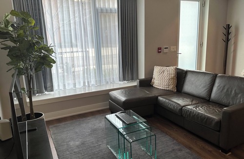 Downtown Toronto House | 2-Storey Townhome | Downtown | Free Parking | 100% Walk Score
