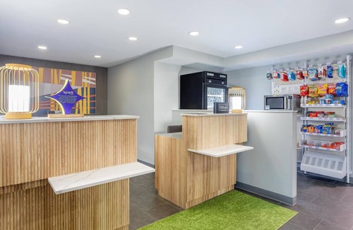 Clarion Hotel | 2 Value-Packed Rooms Great for Budget-Friendly Family/Group Getaways