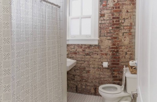Brady Arts District House | 21 1/2 Boutique Hotel Unit 3-3