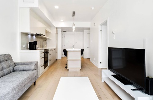 Downtown Montreal Apartment | 2308- Elegant 1-Bedroom Apartment with Modern Amenities