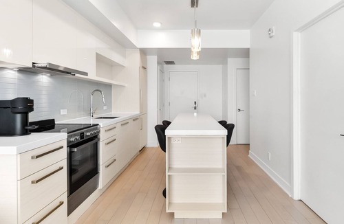 Downtown Montreal Apartment | 2308- Elegant 1-Bedroom Apartment with Modern Amenities