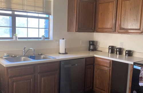 North Arlington Condo | 2Bd Updated Condo- N.Arlington Entertainment District - Gated w/Parking