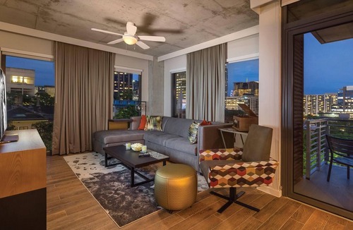 Civic District Resort | 2Bed/2Bath Deluxe Suite in Central Austin Resort with a Rooftop Pool!