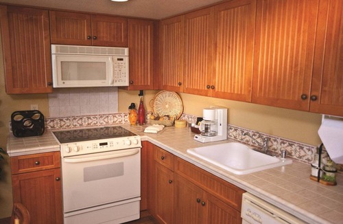 Wailua Resort | 2Bedroom Kapa'a Suite at Oceanfront Resort