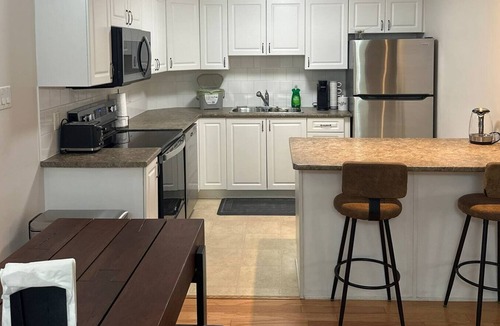 Leitrim Condo | 2BR Apartment in quiet Neighbourhood, Near Airport