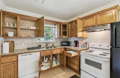 Central Oklahoma City House | 2BR Apt 3 mins Science Museum #TA