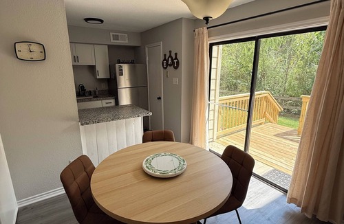 College Station House | 2BR Condo Near Texas A&M, Quiet Stay, Close to Everything