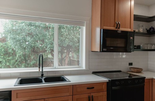 Regional District of Nanaimo House | 2BR Explorer’s Base | Bikes, Kayaks, Ferry