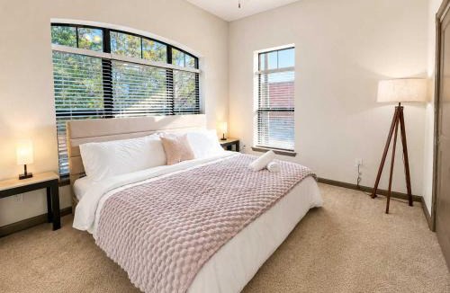 Brady Arts District Apartment | 2BR Modern Downtown Tulsa Stay Near BOK Center