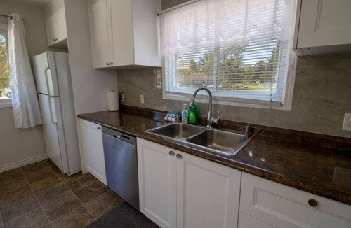 Tay House | 3 Bdrm | BBQ | Fire Pit - Steps to Waterfront Park