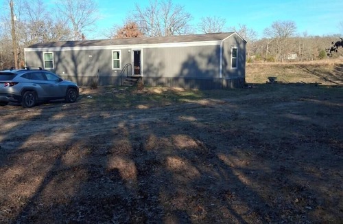 Mount Pleasant House | 3-bedroom mobile home in charming Mount Pleasant with AC.