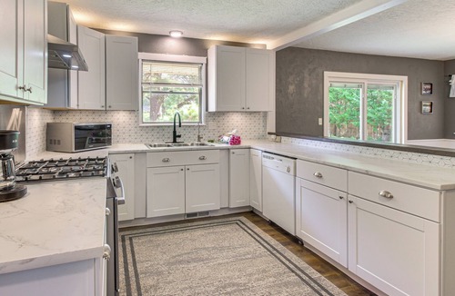 Norman House | 3 Mi to OU Campus: Norman Home w/Sleek Interior!