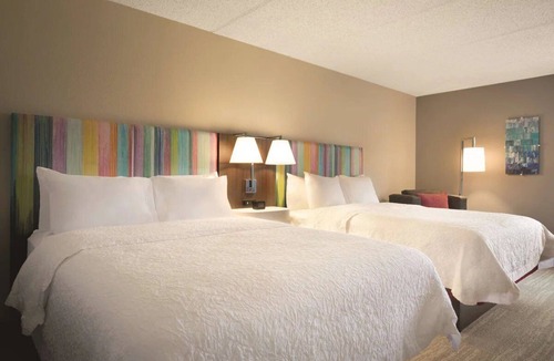 US 290 Hotel | 3 Pet-Friendly & Welcoming Rooms Near Texas Golf Studio – 6.5 Miles Away