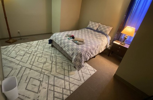 Fairview House | #3 Private bedroom near Downtown Anchorage