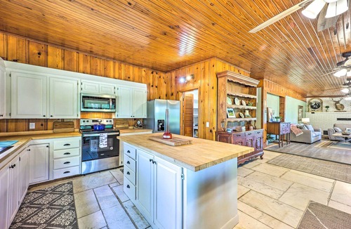 Grove House | 3-Unit Group Retreat! 2 Mi to Wolf Creek Boat Ramp
