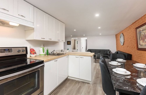 Quartier des Spectacles Apartment | #303 Downtown 3 Bedroom Loft in free indoor parking