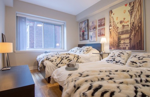 Downtown Montreal Condo | #36-3435 · Spacious Apartment in City Centre 99 Walk Score in Montreal