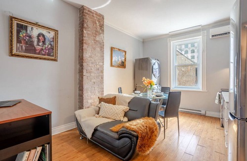 Downtown Montreal Apartment | 3BDR Apt | Rooftop Spa Tub & Grill on Crescent