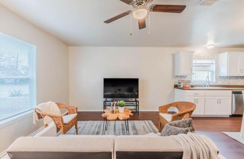 McKinney House | 3Bedroom 2Bathroom close to historic downtown fast wifi