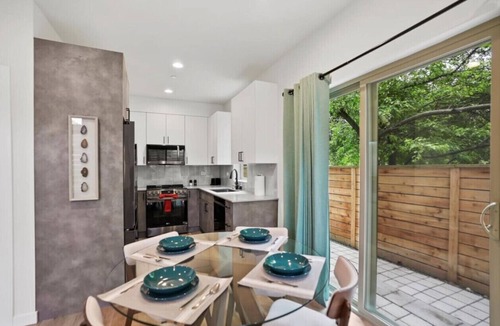Roosevelt Villa | 3BR 2.5BA Rooftop View Green Lake Hideaway near UW