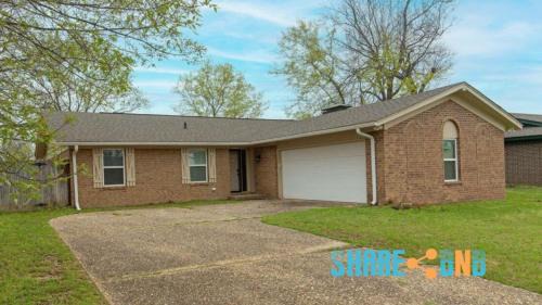 Little Rock House | 3BR Corporate & Crew Stay