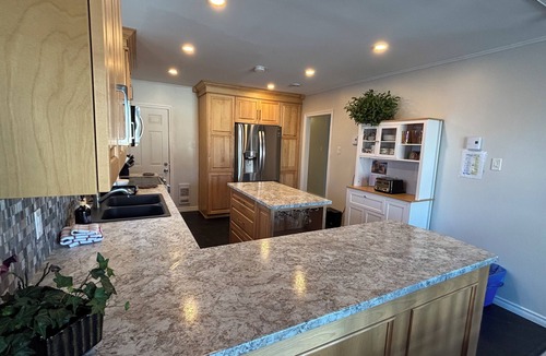 St. John's House | 3BR Less then 5 minutes from Downtown, Hospitals & Mall