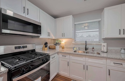 Spring Branch East House | 3BR Spring Branch Home — 4 Min to Memorial Park