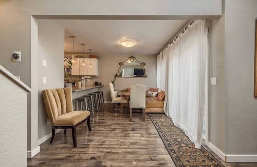 Turnagain House | 3BR w/Views Trails/Airport