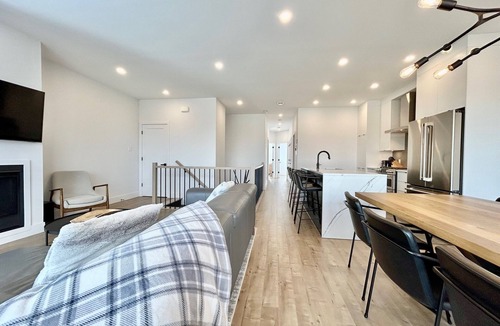 Bromont Condo | 3rd Floor New Construction - Prime Location with Ski Shuttle Bus on Site