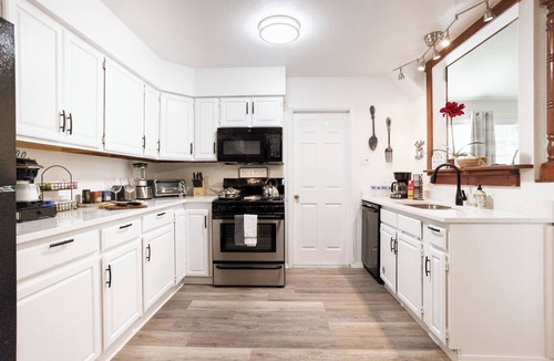 Leon Valley House | 4-BD 3-Full Bath SA Medical Center, Riverwalk, Fiesta, Rodeo