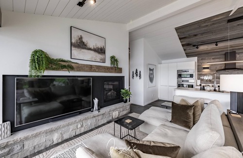Minett Cottage | 4 bed 2 bath cottage on the south-end of Lake Joseph