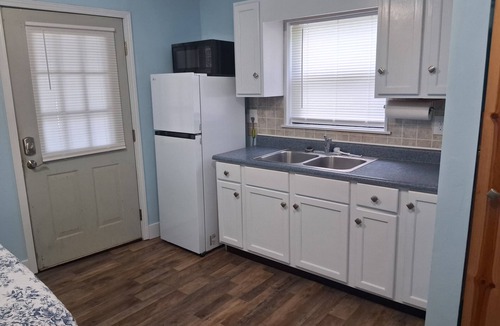 Wyandotte House | 4 bed 3 bath waterfront home on Grand Lake