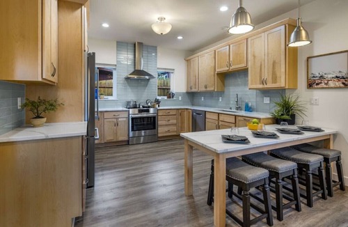 North Star House | 4 BR Spacious Home Next to Trails & Parks