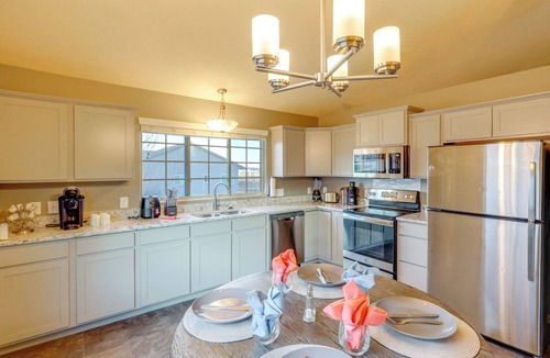LaPlatte I House | 4 Mi to Offutt AFB - Family Home in Omaha Suburbs!