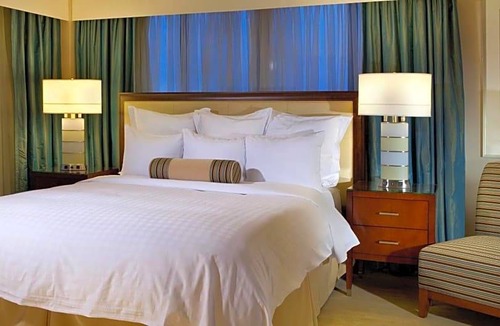 Byward Market - Parliament Hill Hotel | 4-Star Hotel ∙ Ottawa Marriott Hotel