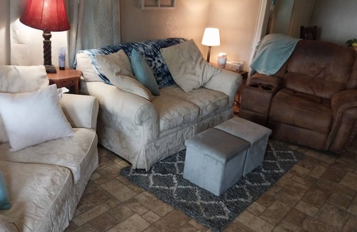Valliant House | 45 minutes from Broken bow lake and 15 minutes from pine creek lake
