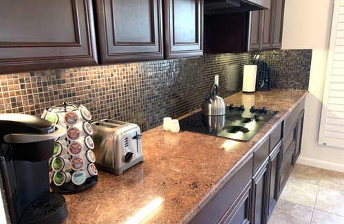 Forest Creek House | 4BD House w/Private Pool. Near Golf Course, Waterparks & Dell Diamond!