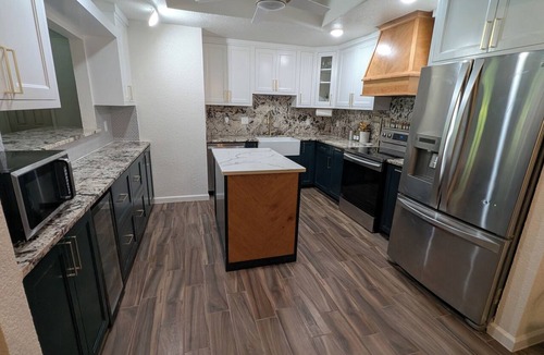 Belton House | 4BED Pool Down Town Home Near UMHB & SW Hospital