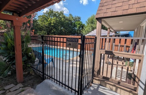 Belton House | 4BED Pool Down Town Home Near UMHB & SW Hospital