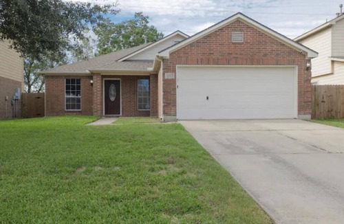 Northeast Houston House | 4BR | King Bed | World Cup Ready | 15 min to IAH