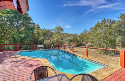 Marble Falls Cabin | 4BR Retreat w/pool- pool table Wheelchair Acc