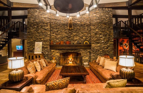 Eureka Springs House | 5,200 acre Estate on Kings River with Lodge that sleeps 20.