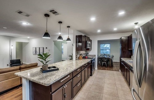 Park Central House | 5-BD,2-BA Spring Valley Park Home w Backyard Fun
