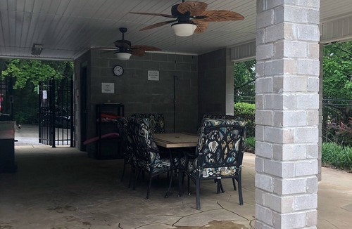 Johnson House | 5 bedroom home for a quiet vacation in beautiful Northwest Arkansas