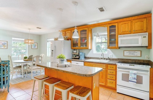 Dennis House | 5 Mi to Historic Granbury Square: Lakefront Escape