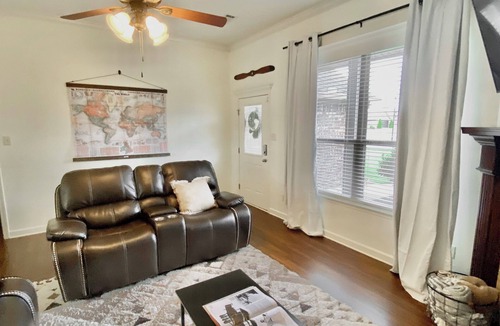 Jacksonville House | 5 mins From Base, Crashpad - Military Member Owned