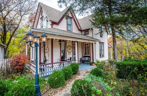 Eureka Springs Historic District Bed & Breakfast | 5 Ojo Inn Bed and Breakfast