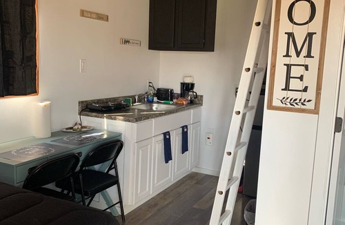 Azle Apartment | 5 star Luxury tiny house, peaceful, POOL with covered deck! kayaks, 1 gig WiFi!